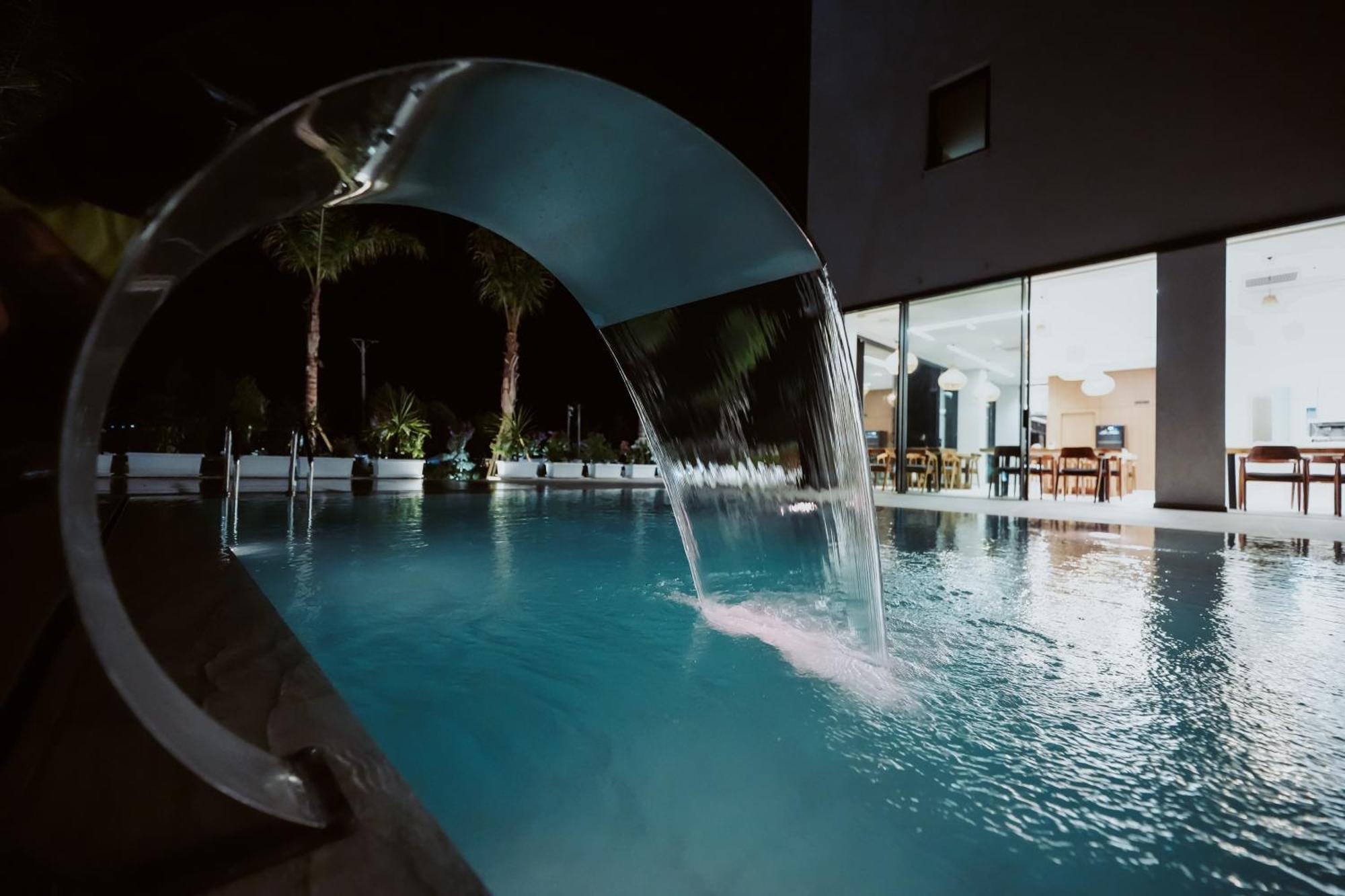 Euro Hotel Ксаміл Екстер'єр фото
