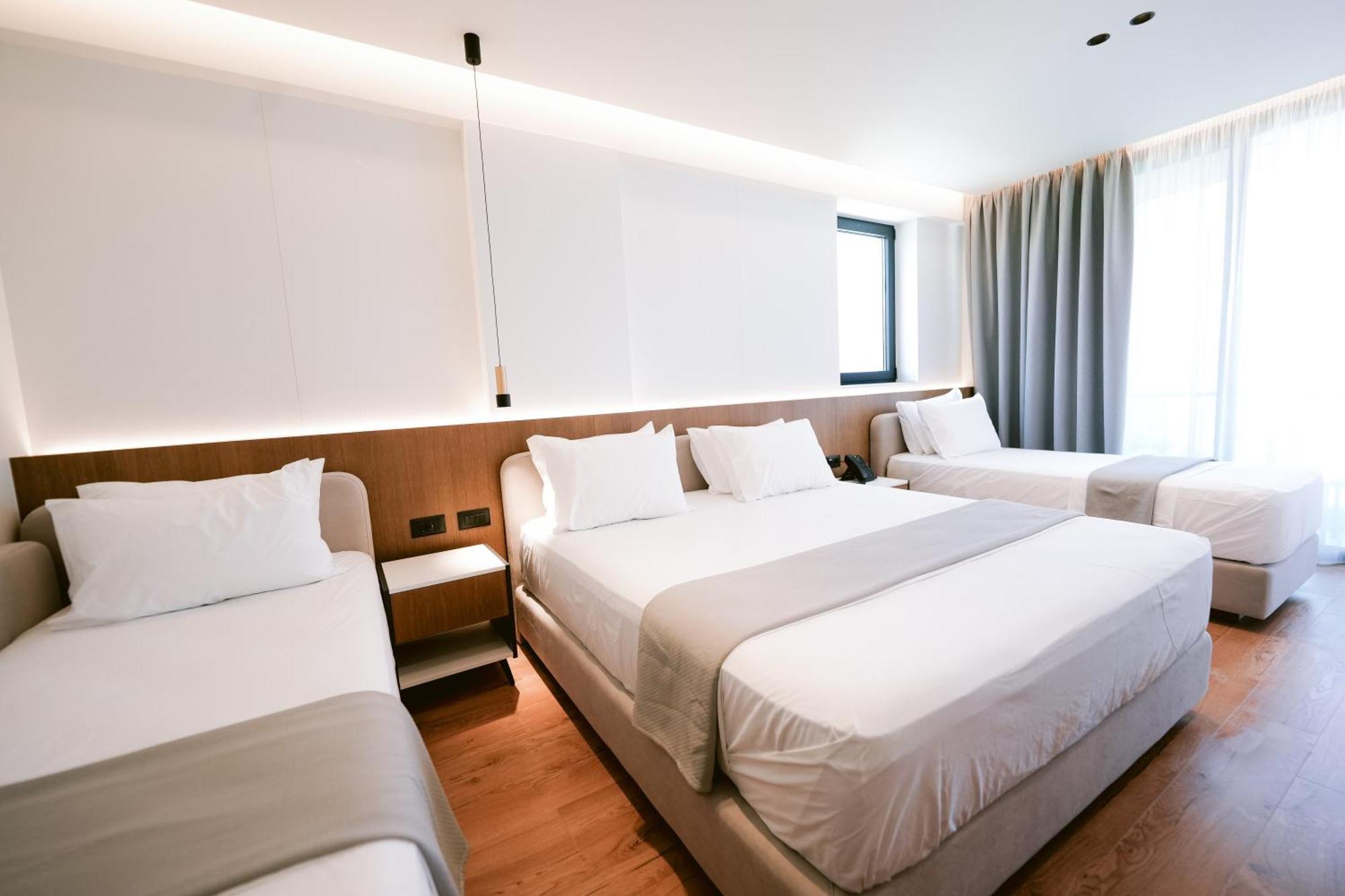 Euro Hotel Ксаміл Екстер'єр фото