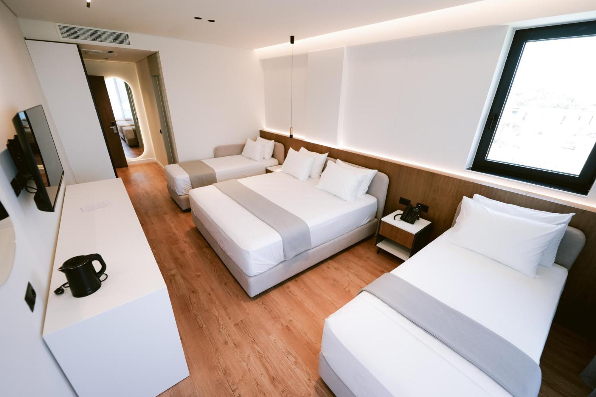 Euro Hotel Ксаміл Екстер'єр фото