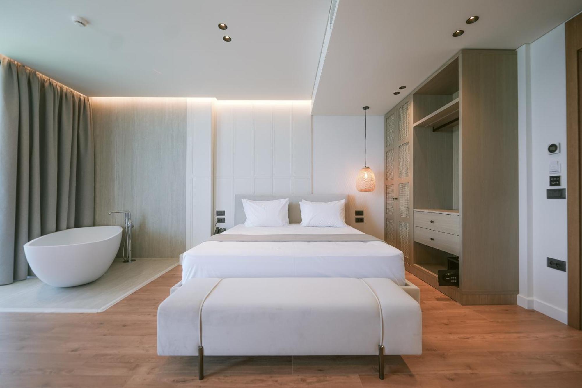 Euro Hotel Ксаміл Екстер'єр фото