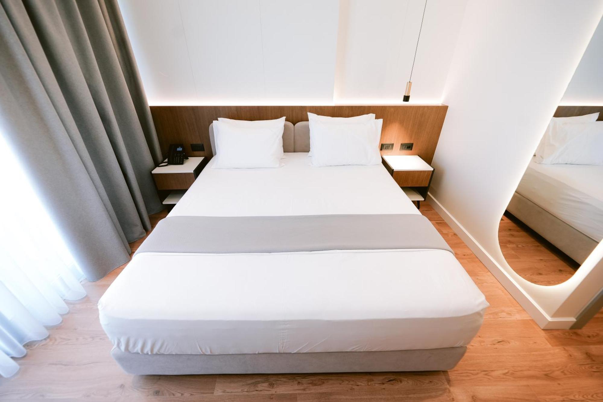 Euro Hotel Ксаміл Екстер'єр фото
