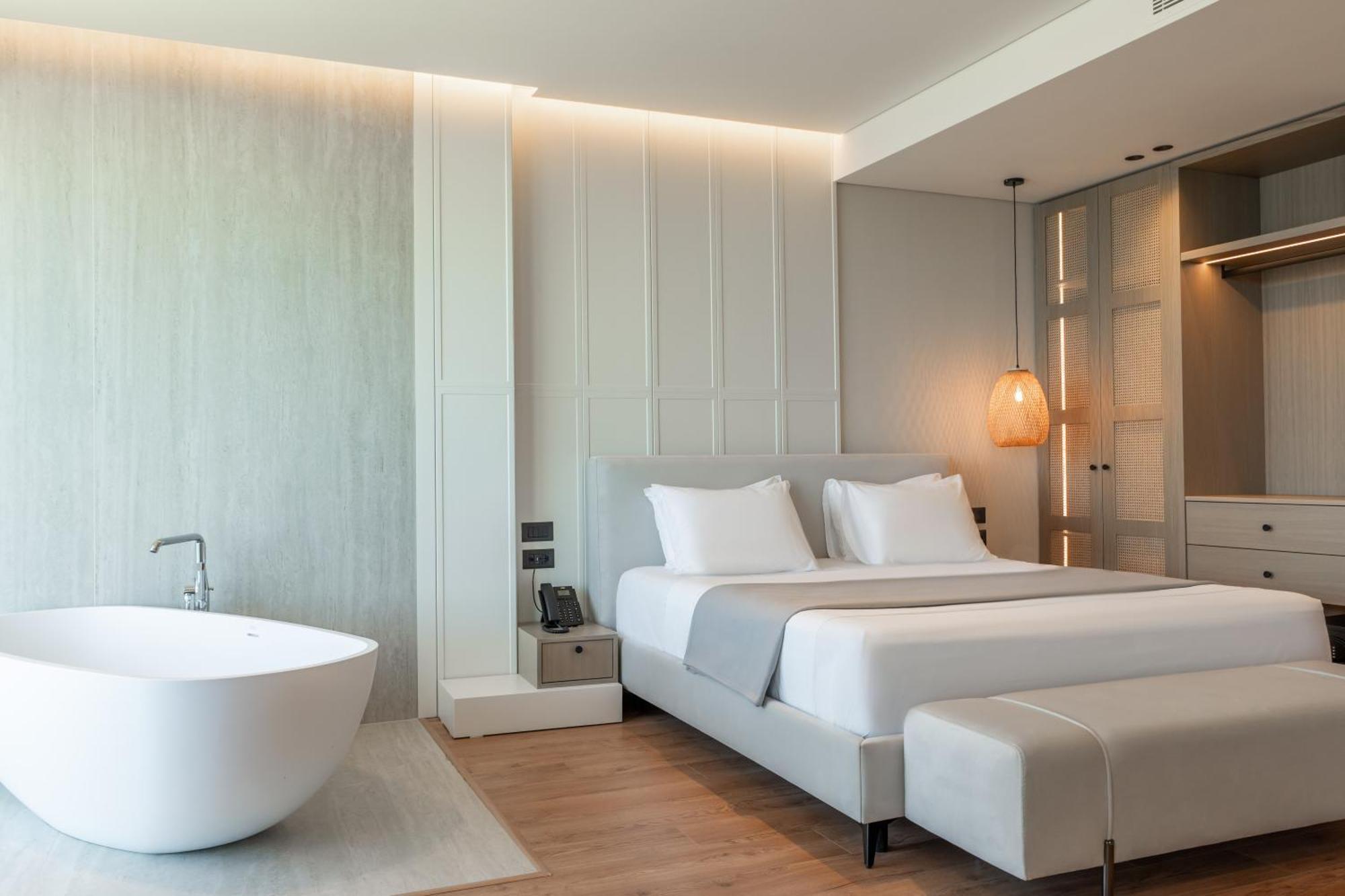 Euro Hotel Ксаміл Екстер'єр фото