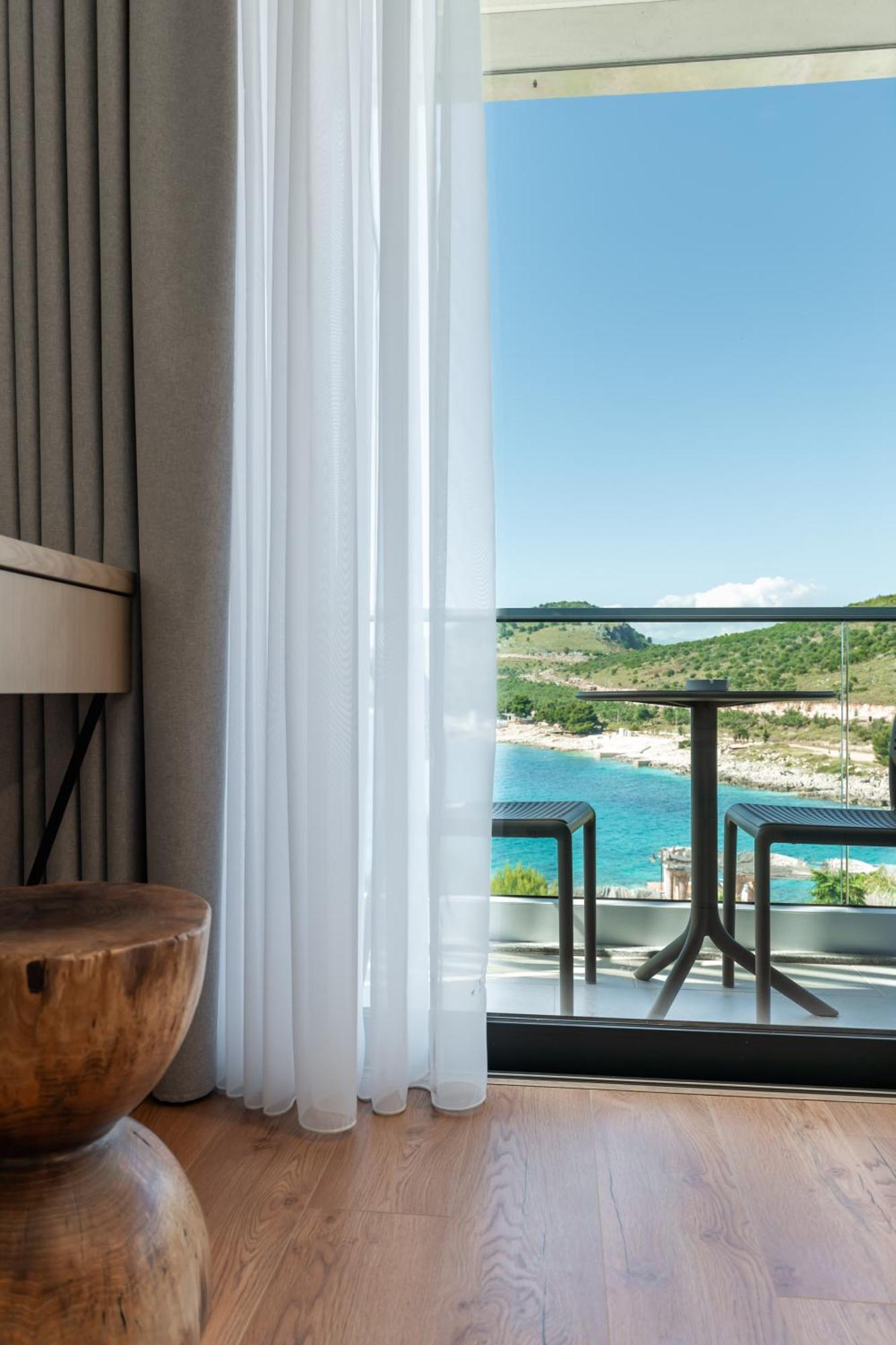Euro Hotel Ксаміл Екстер'єр фото