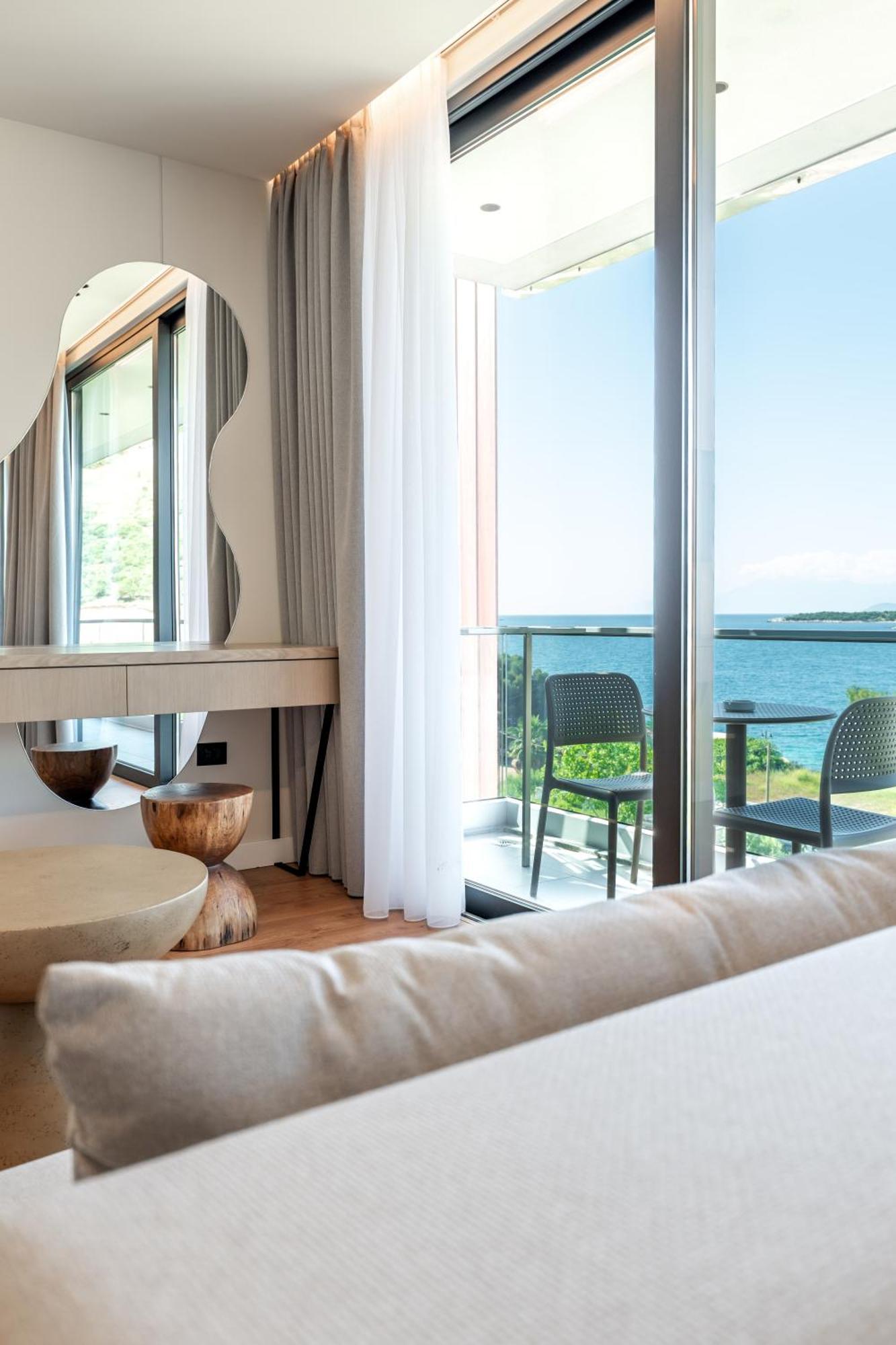 Euro Hotel Ксаміл Екстер'єр фото
