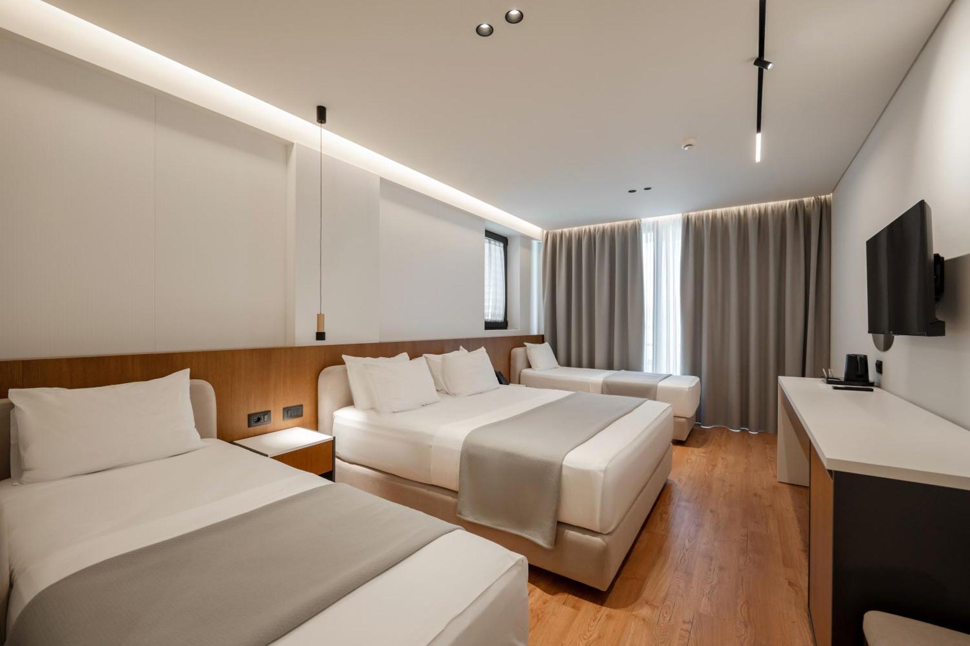 Euro Hotel Ксаміл Екстер'єр фото