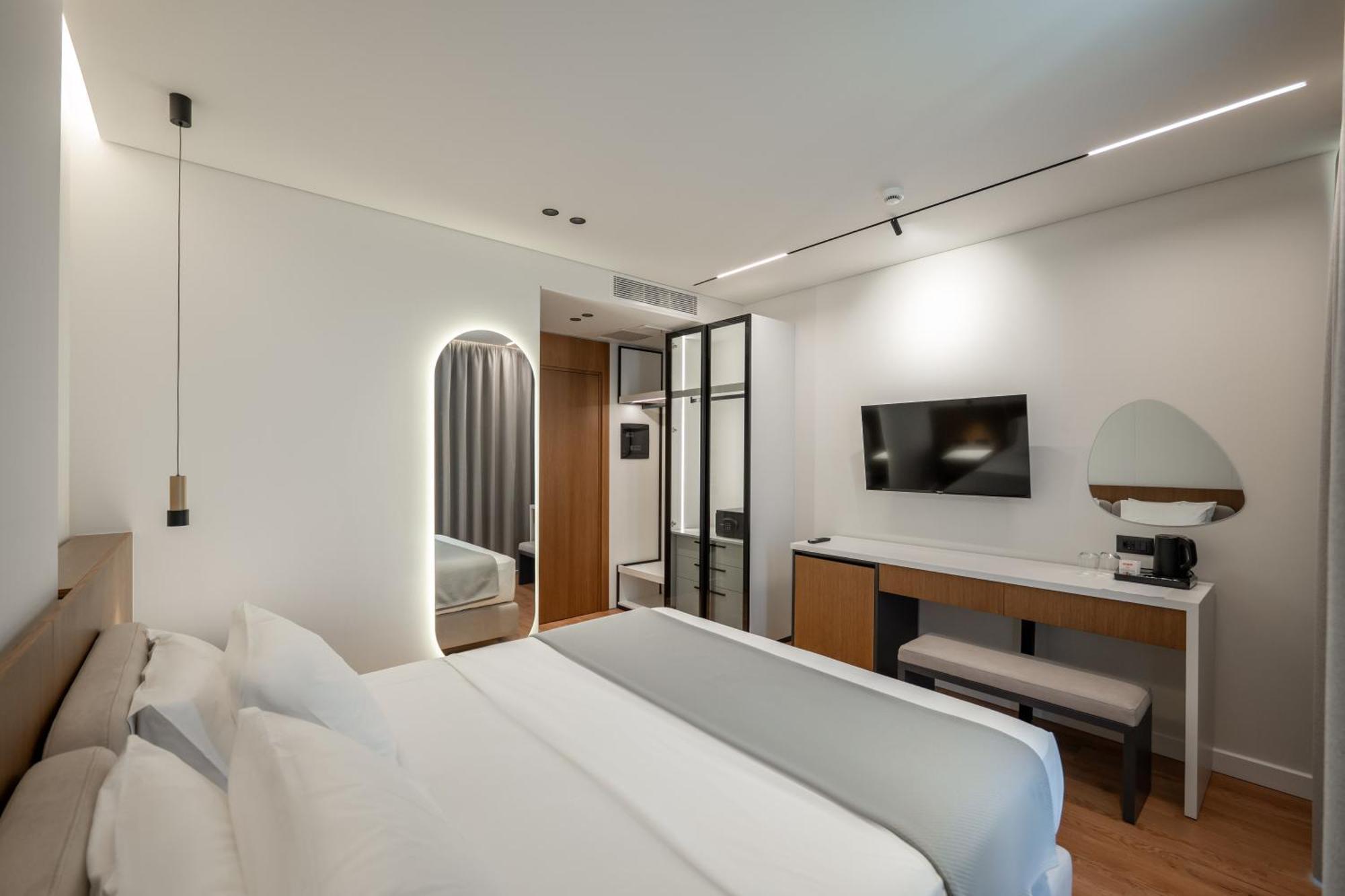 Euro Hotel Ксаміл Екстер'єр фото