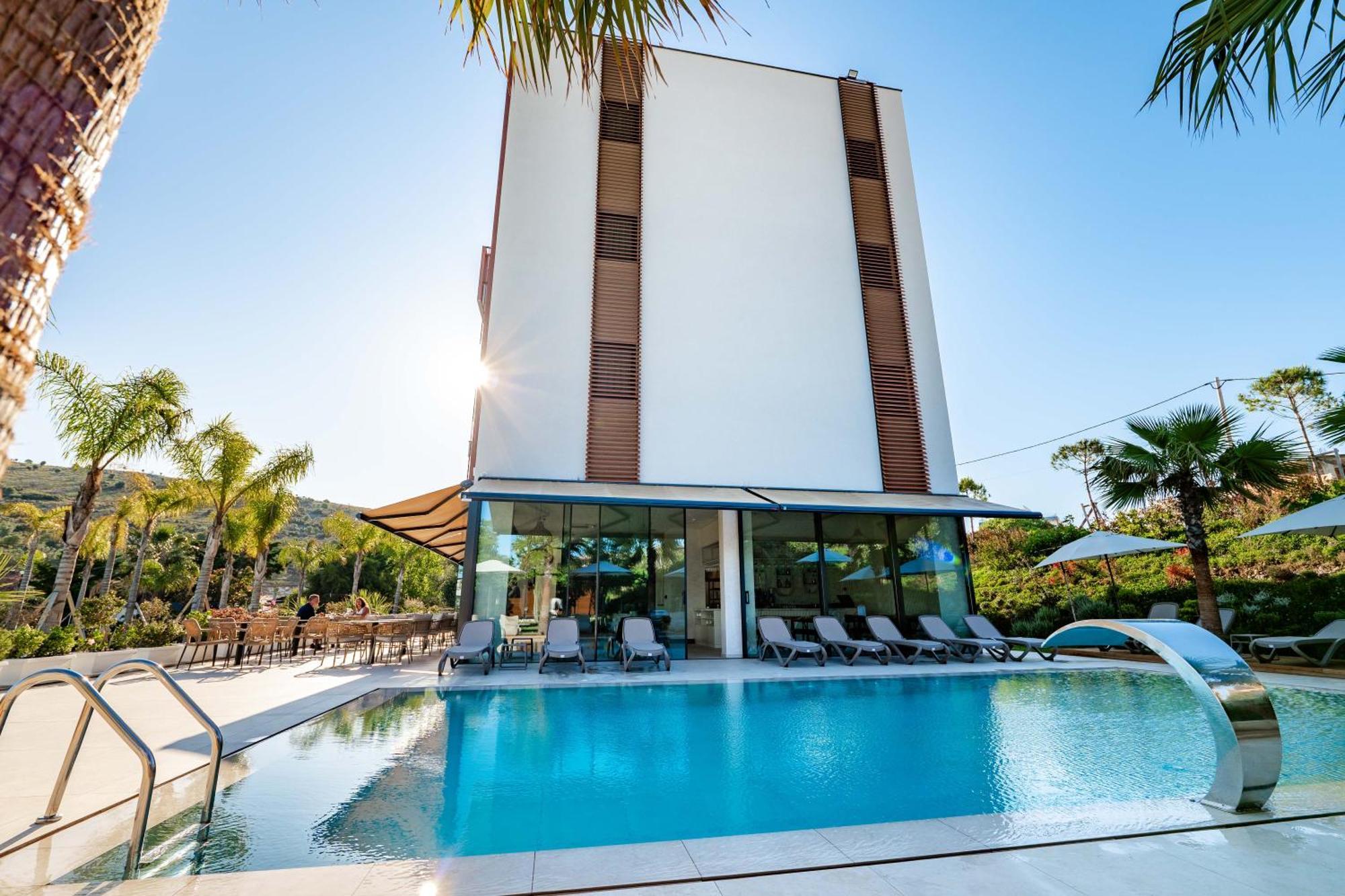 Euro Hotel Ксаміл Екстер'єр фото