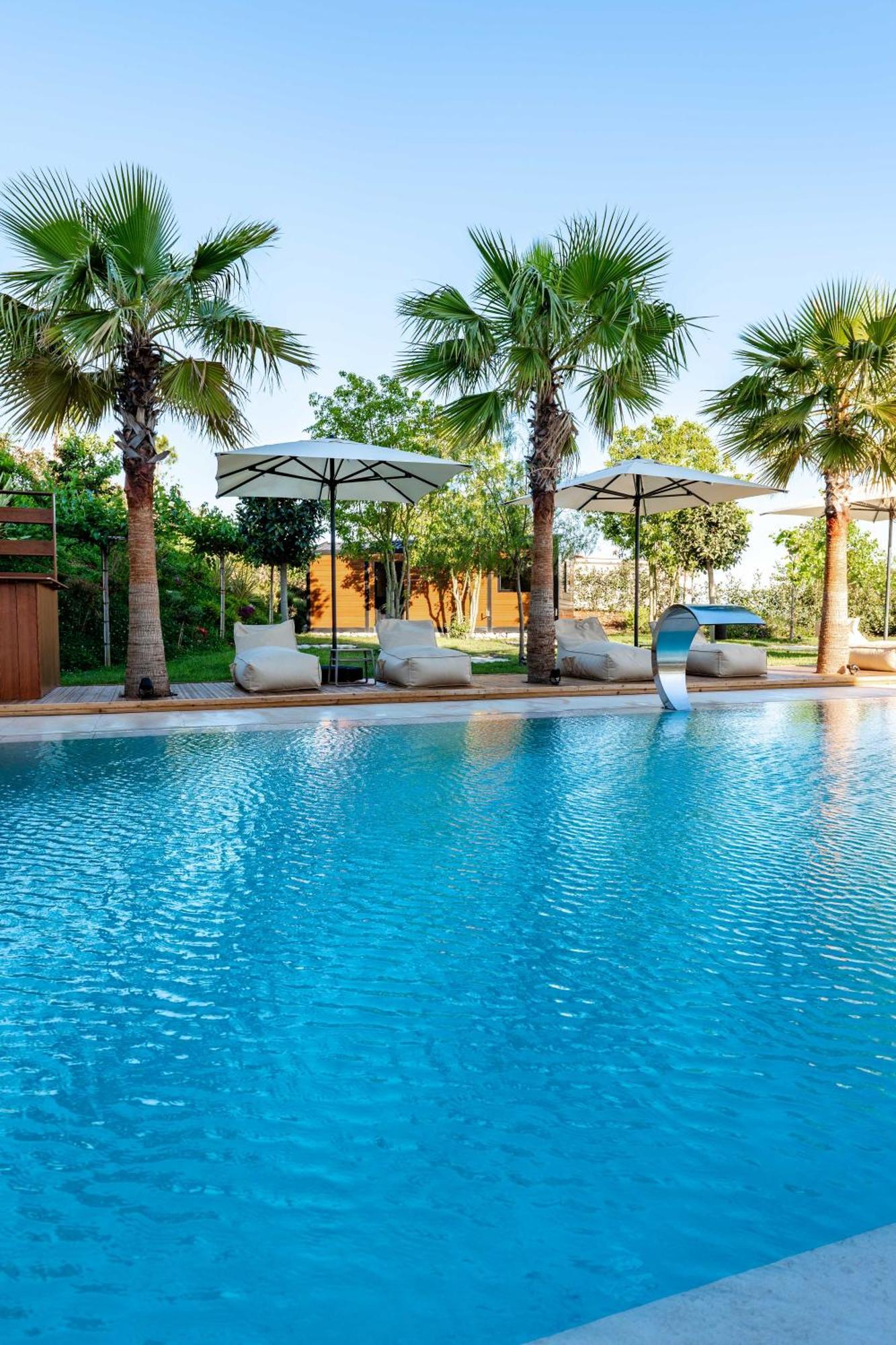Euro Hotel Ксаміл Екстер'єр фото